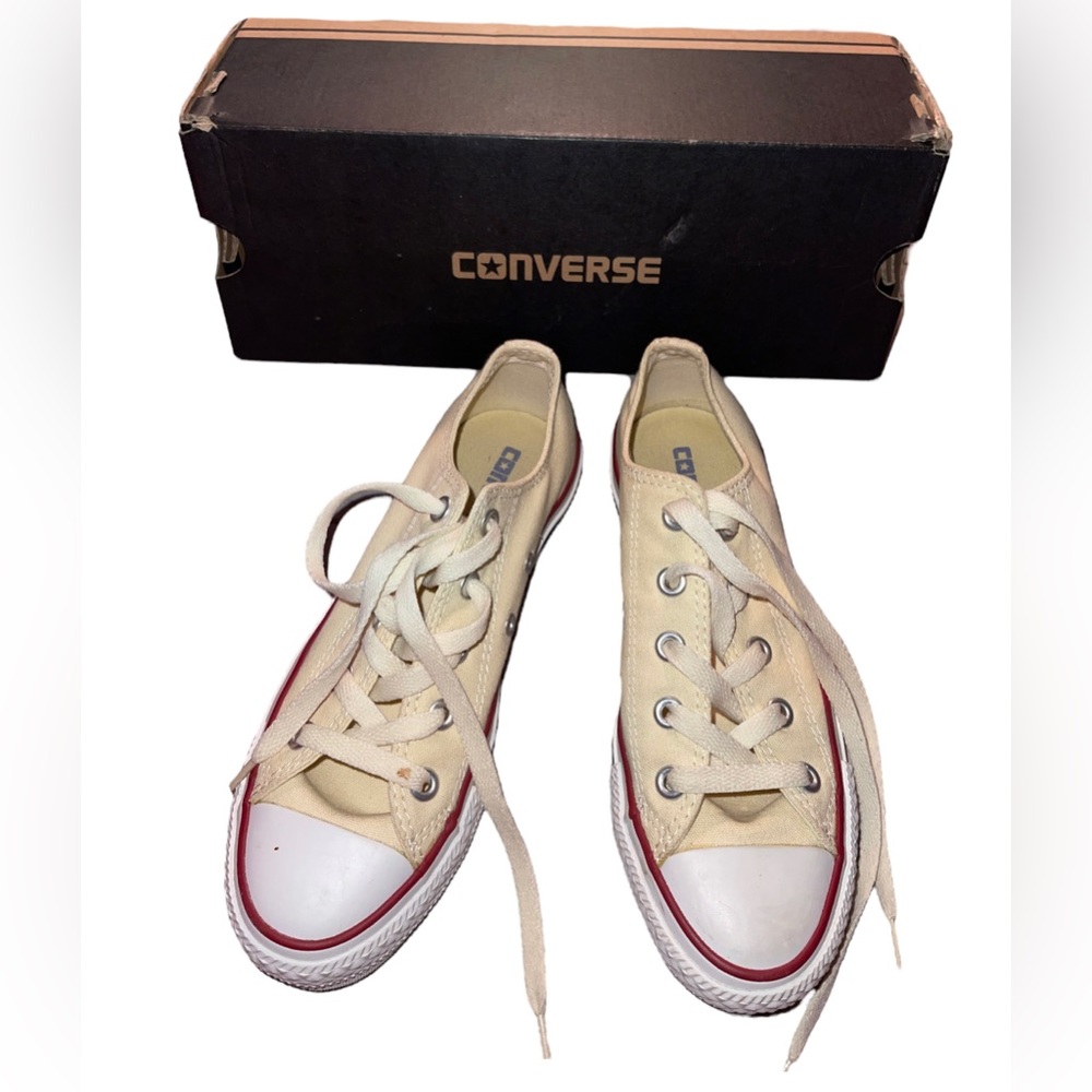 Converse White All Star Low Top Women’s Sz 6